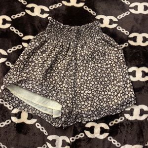 Flowey shorts